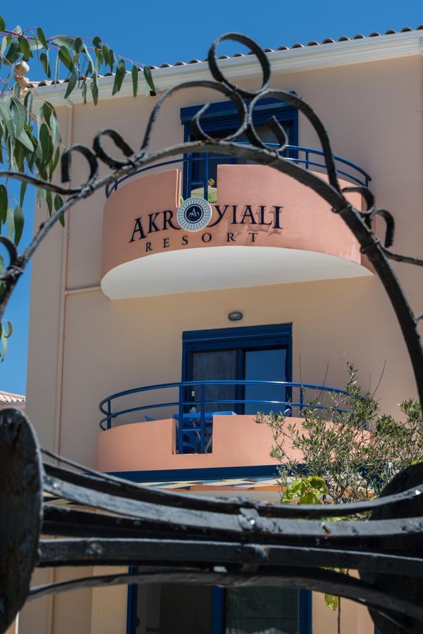 Akroyiali מלון 2*